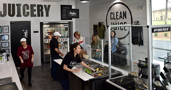 An IFPG Consultant Helps Her Candidate Find Her Dream Business with Clean Juice!