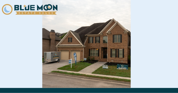 Duo Opens Blue Moon Franchise in San Fernando Valley, CA