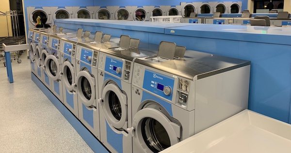 WaveMax Laundry Franchise Deal Closed by IFPG Consultant